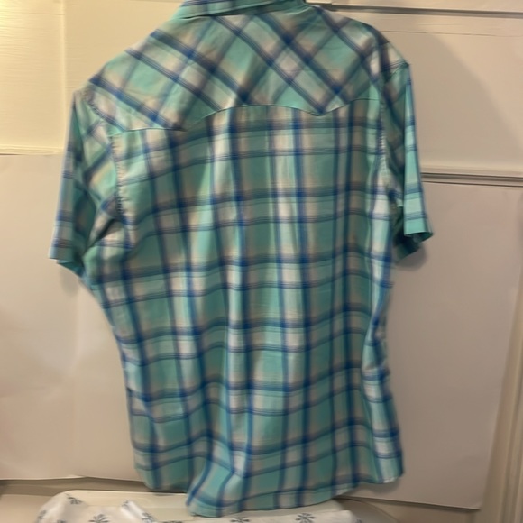 Wrangler Large button down - Picture 2 of 2